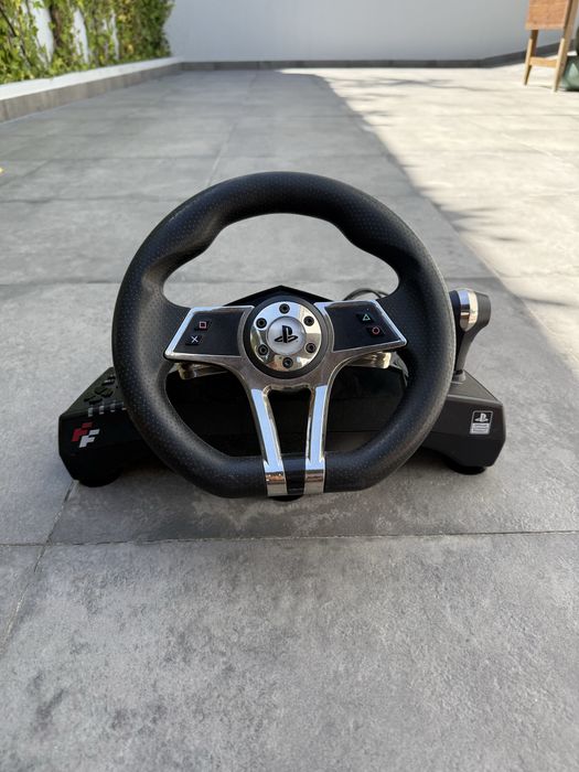 Volante e pedais ps4