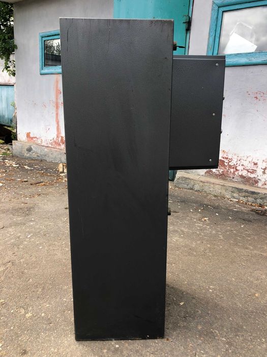 Продается банковский сейф