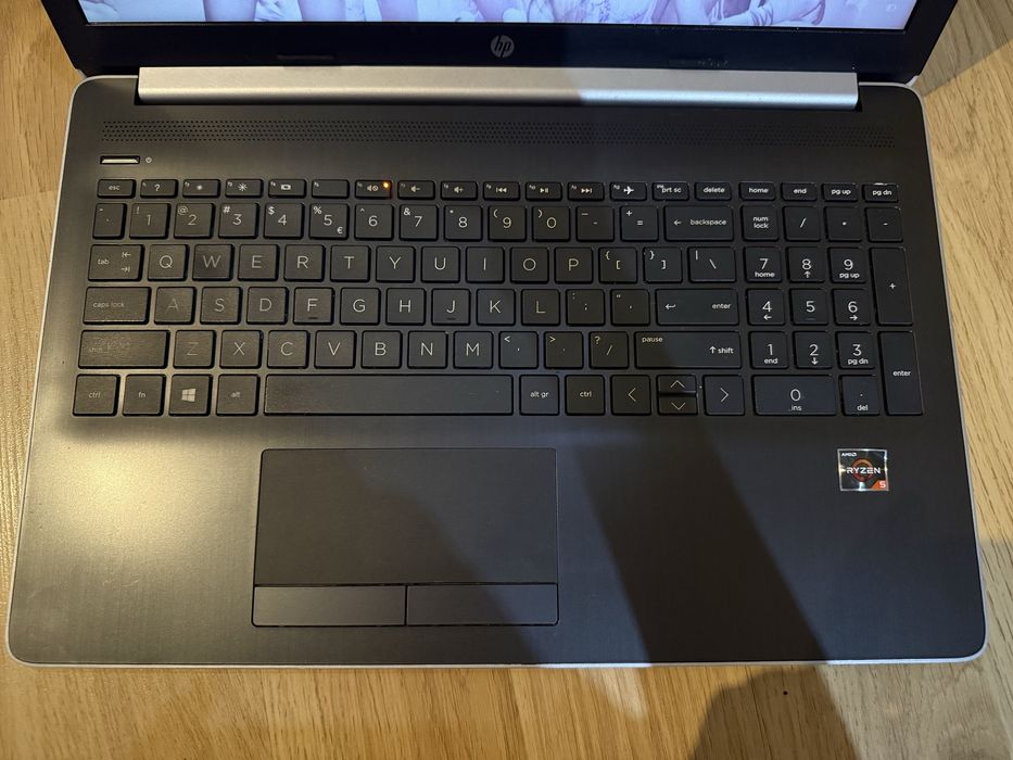 Laptop HP bardzo dobry stan