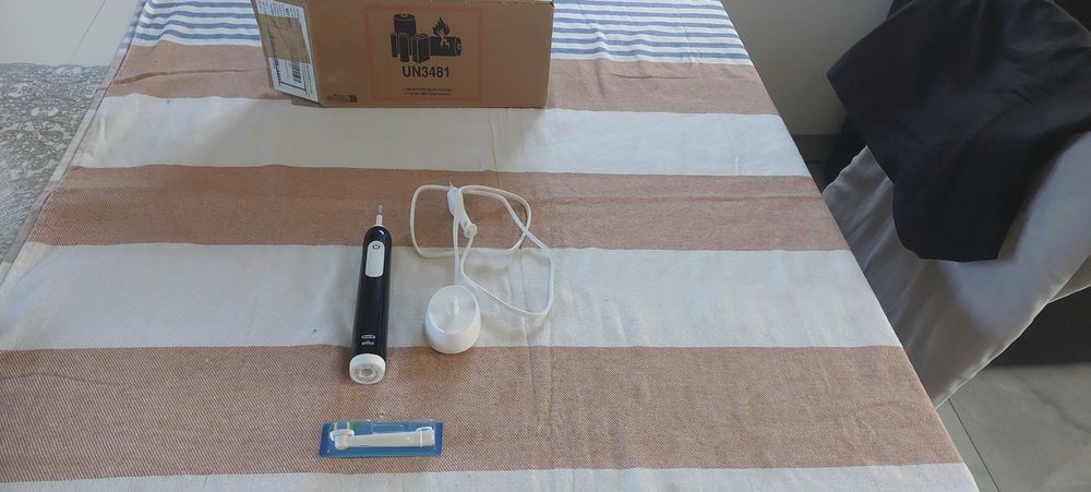 Szczoteczka elektryczna Oral-B Pro Series 1