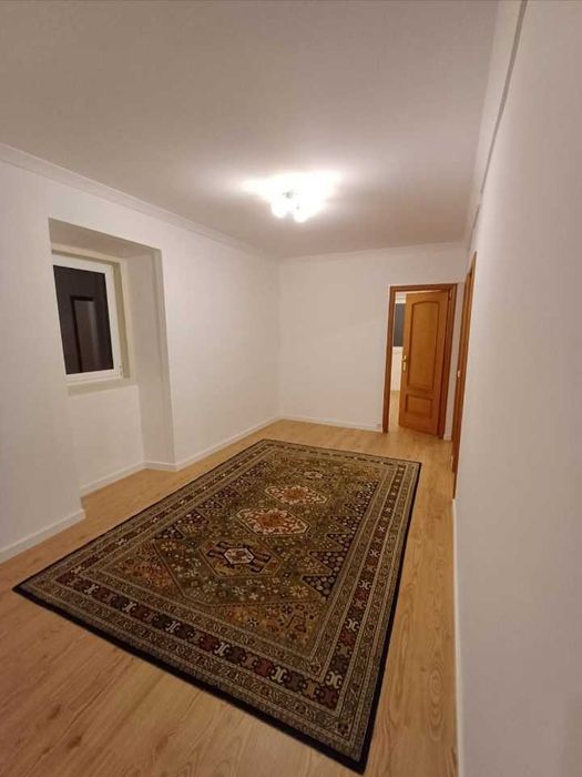 Moradia T4 disponível para arrendamento em 08 de fevereiro 2026