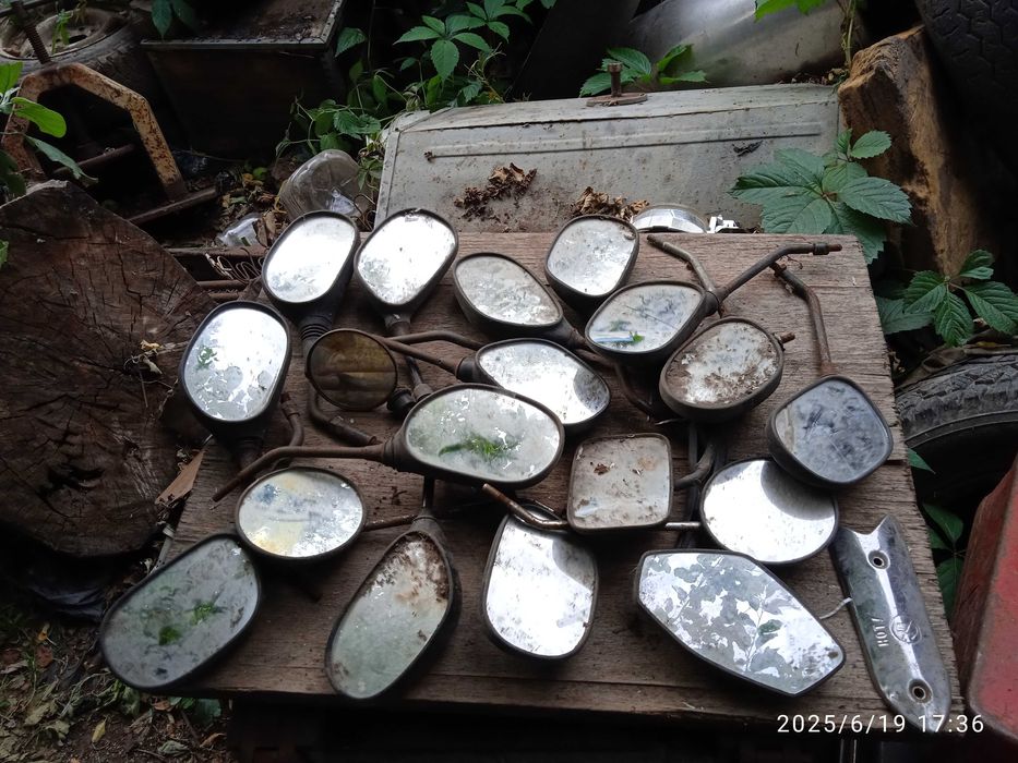 зеркала на скутер разные