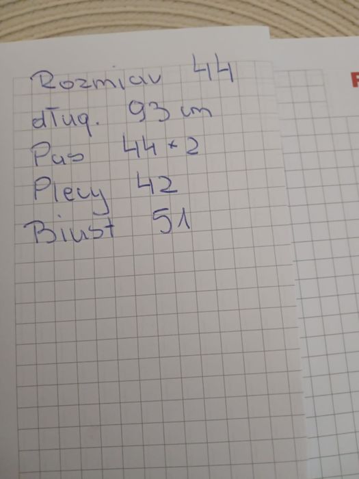 Czerwona sukienka 44