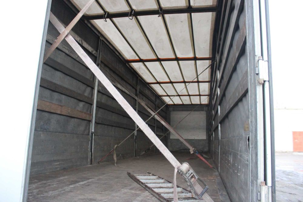 Продам напівпричіп SCHMITZ CARGOBULL SPR24 2007рік