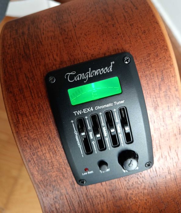 Guitarra eletroacústica