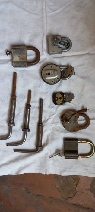 Замок навесной ,винтовой ,цепь ссср