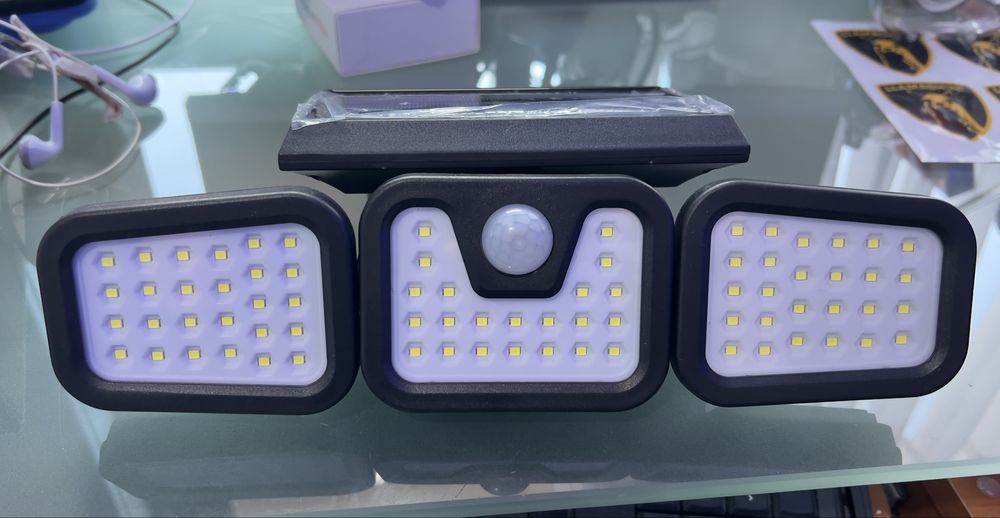 Foco Led com sensor de movimento