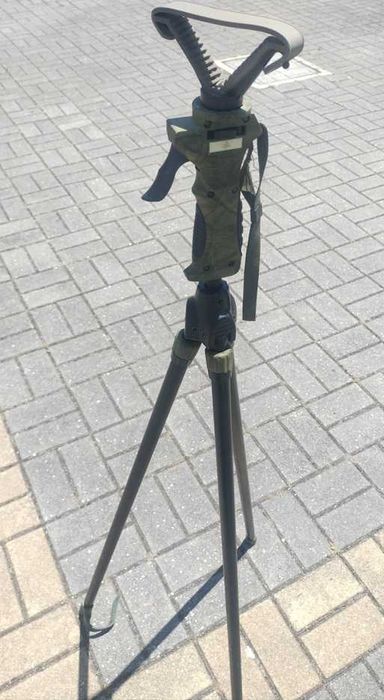 Tripé para arma de caça