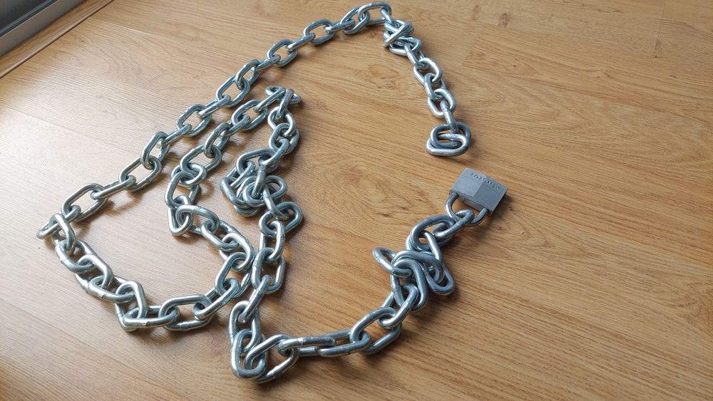 Corrente com cadeado