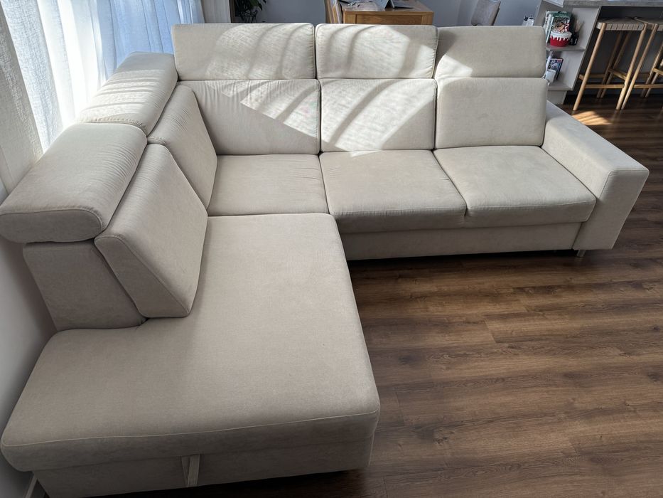 Sofa narożnik rozkładany beżowy nowoczesny japandi