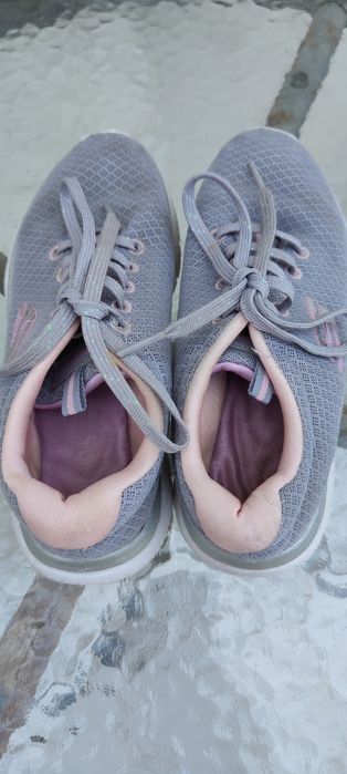Ténis Skechers Menina 33