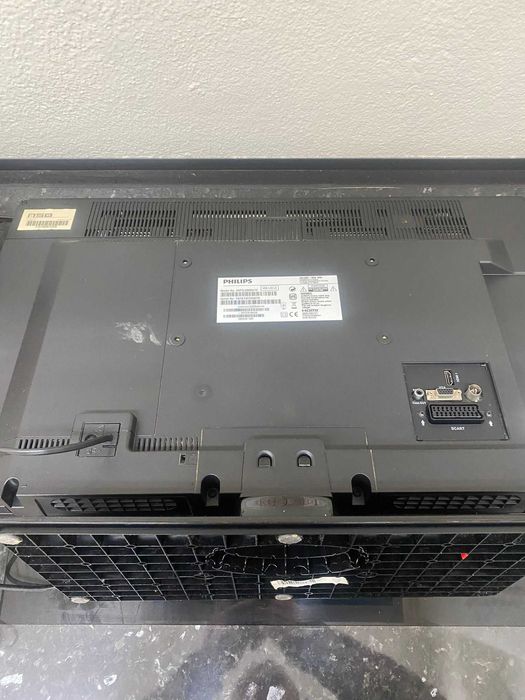 TV PHILIPS 26” HD HDMI — 60 € (URGENTE)