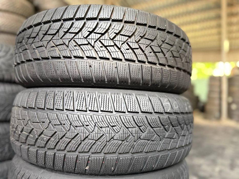 215/60R17 Dunlop 25p