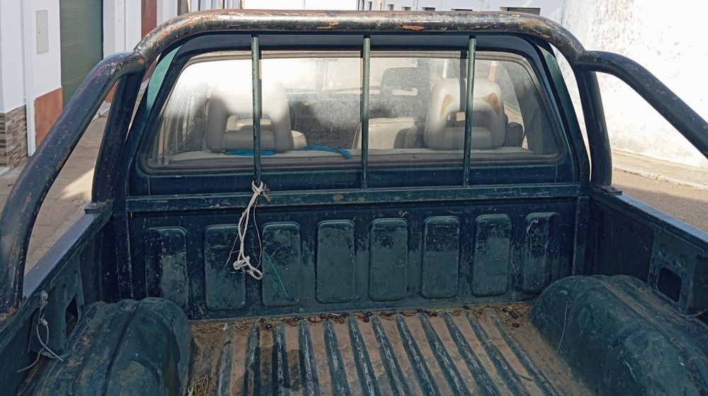 Mitsubishi  L200 4*4