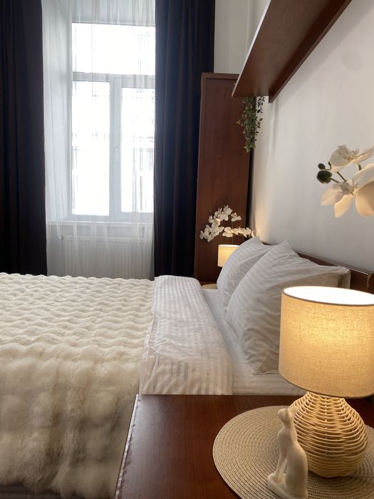 Світло 24/7 ПЛОЩА РИНОК погодинно подобово потижнево