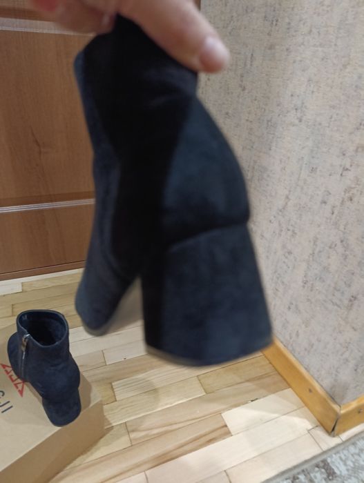 Осінні ботинки 37 розмір