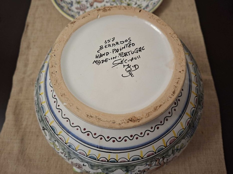 Terrina de Cerâmica Berardos Séc. XVII, pintada à mão