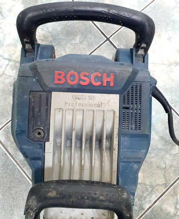 Młot wyburzeniowy bosch GSH 16-28