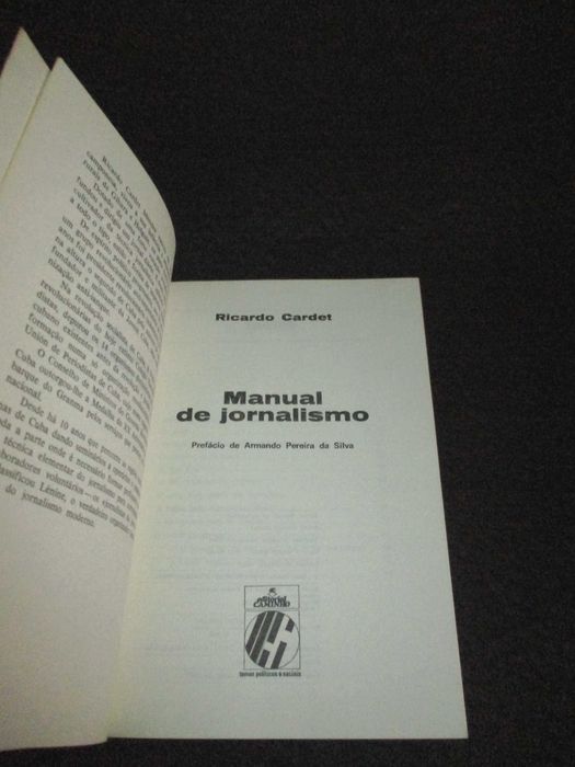 Livro Manual de Jornalismo Ricardo Cardet 1ª edição 1977