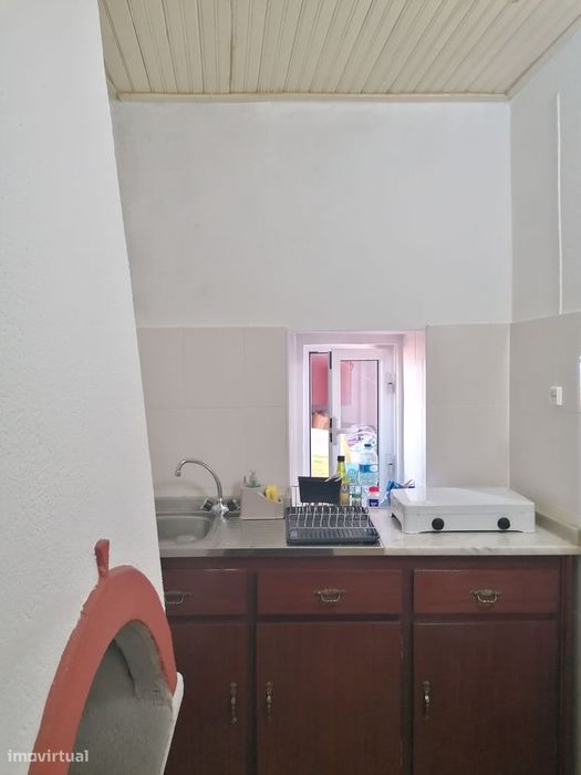 Moradia - piso superior T2 com arrecadação
