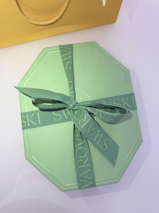 Swarovski, Naszyjnik Mesmera
