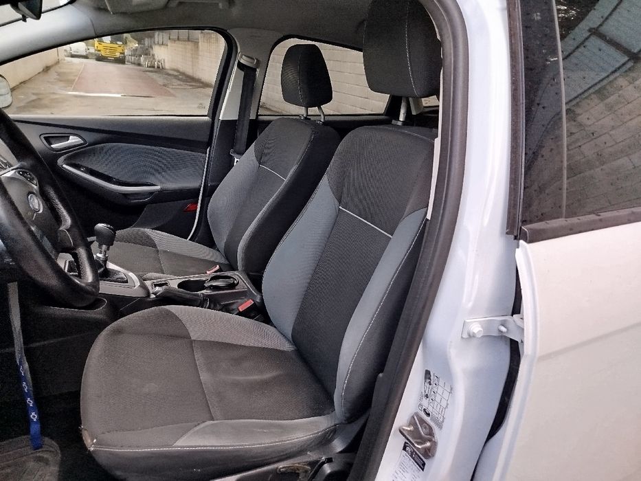 Conjunto de bancos FORD Focus III