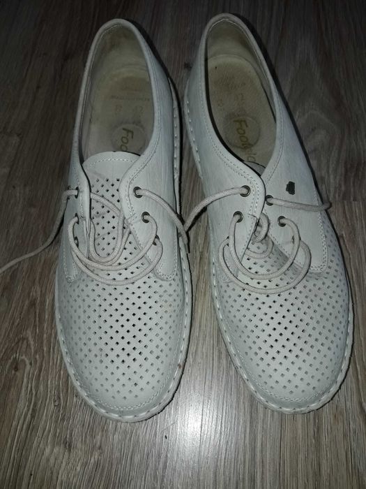 Buty damskie róż 41 długość wkladki 27 (roz 8)