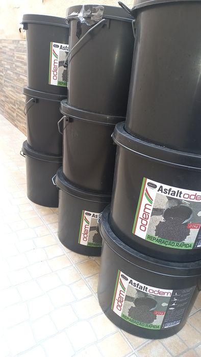 Asfalt  para reparação de estrada