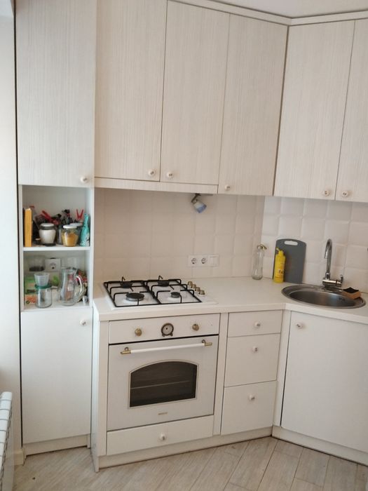 Продам 1 кв., метро  Бот. Сад возле канатной дороги