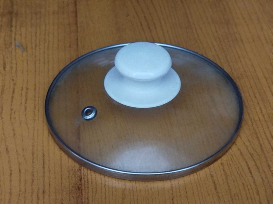 Кастрюля с кришкой 1,5 л