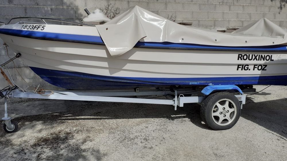 Barco de recreio com atrelado - oportunidade
