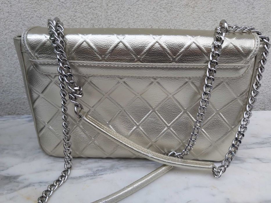 Torebka złota LOVE MOSCHINO listonoszka pikowana torba a285