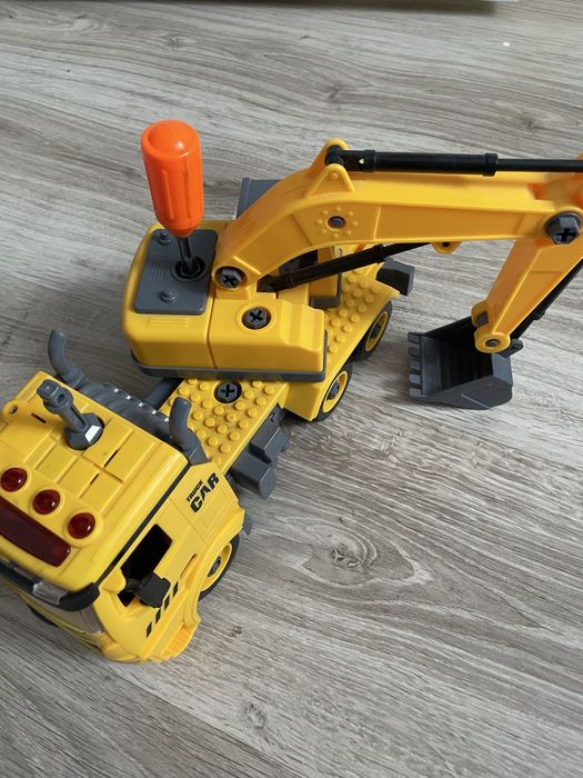 Машинка - конструктор будівельний