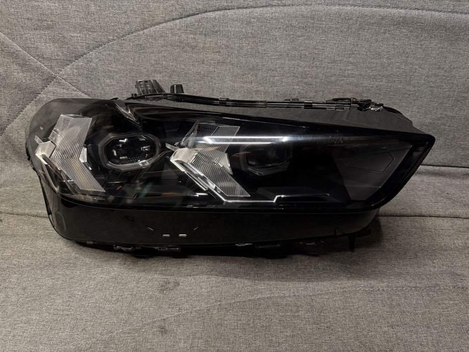 Фара права BMW X5 X6 G05 G06 2023-2025
