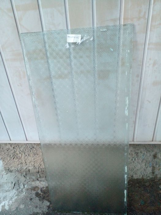 Стекло 3, 4, 5, 6, 8 мм. Подрежу в размер стекло , зеркало