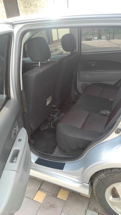 Toyota boon. Daihatsy sirion