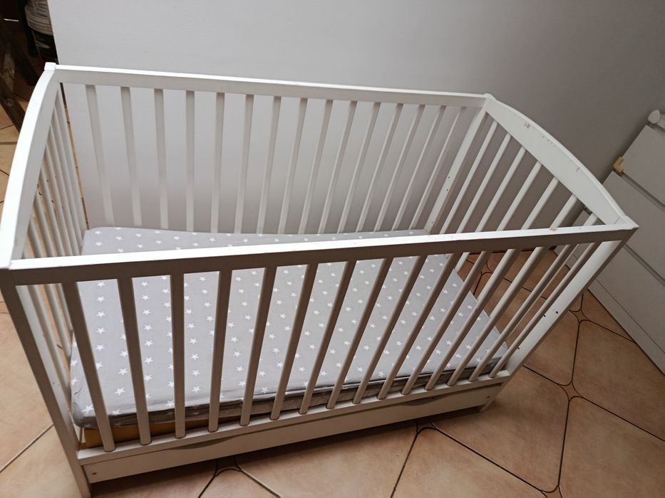 Łóżeczko dziecięce białe 124x66cm