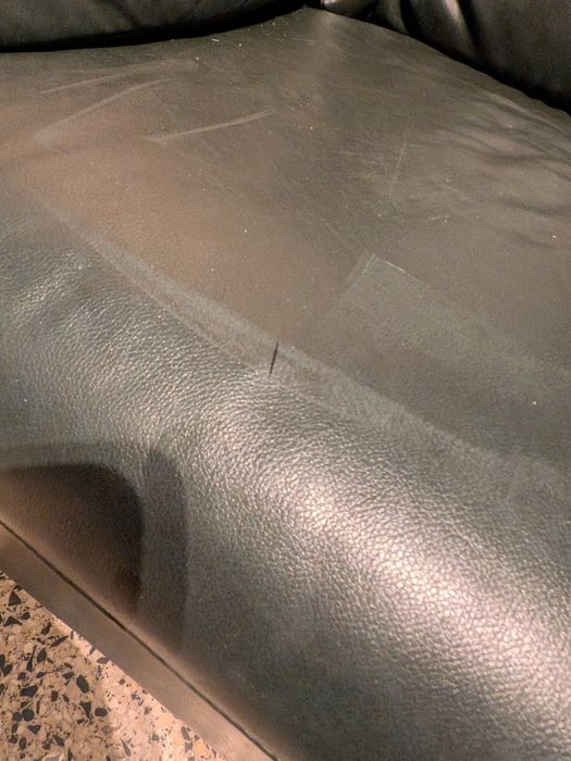 Cadeira em couro natural