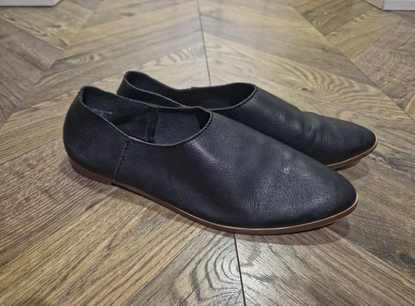 Чорні шкіряні балетки мюлі zara