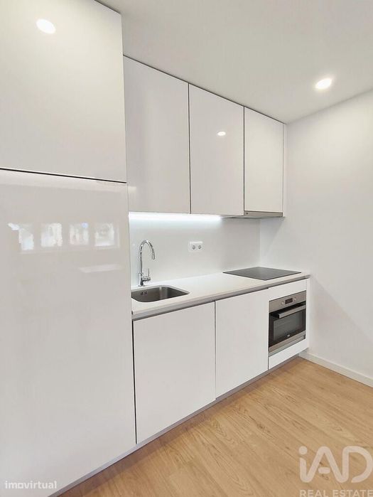 Apartamento T1 em Cedofeita, Santo Ildefonso, Sé, Miragaia, São Nicola
