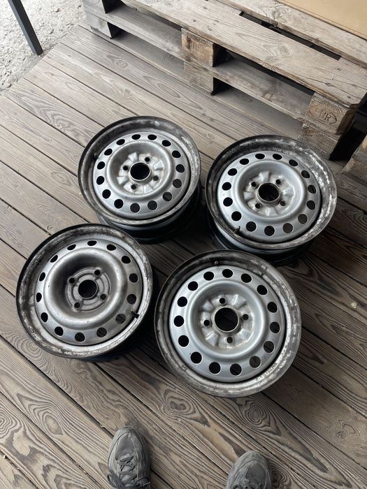 4/114.3R15 диски метал+колпаки