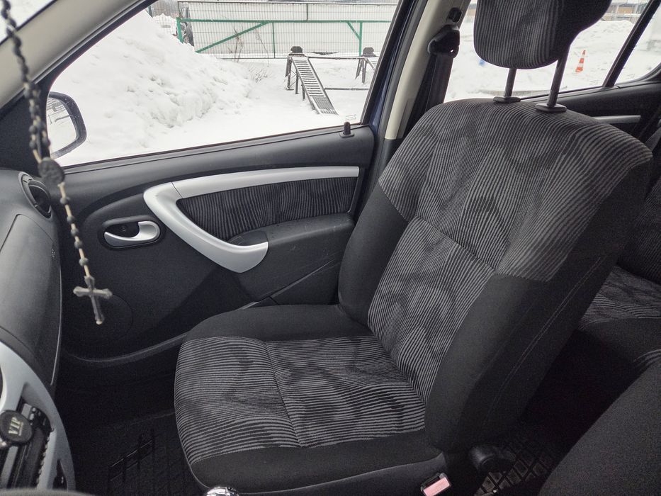 Dacia Sahbero 2009 Рік