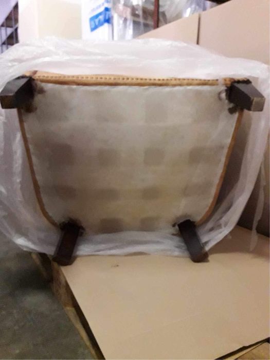 Cadeirões em pele (vintage)