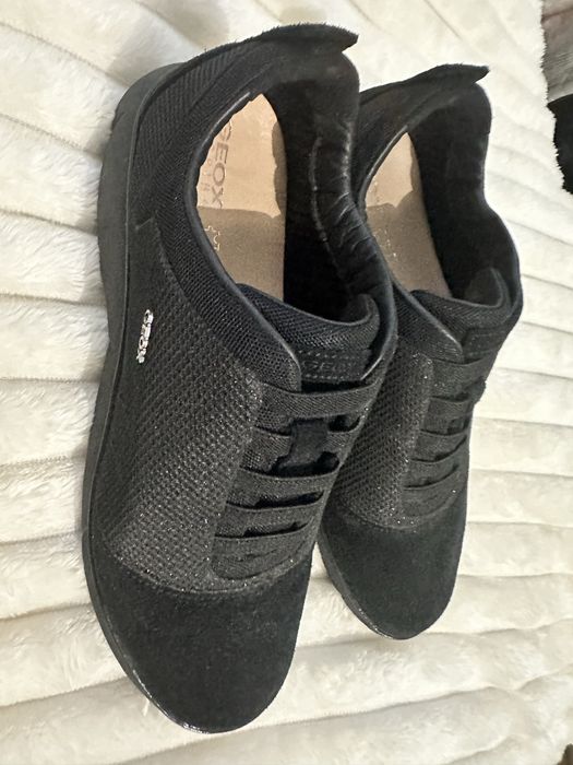 Жіночі кросівки geox