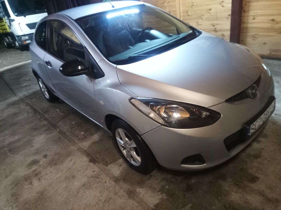 Samochód Mazda 2