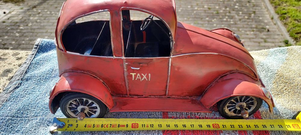 Viatura Taxi em folha decorativa