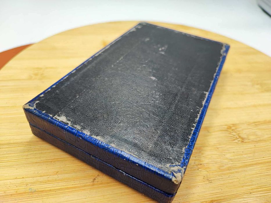 Art deco,zestaw do manicure w pudełku