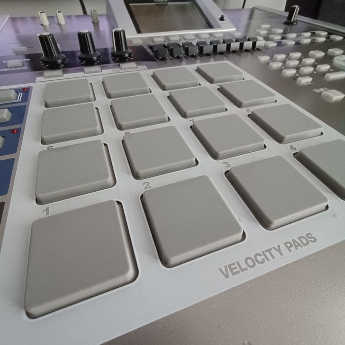 Beat maszyna Roland MV- 8000