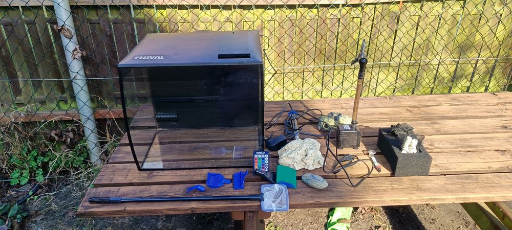 Akwarium fluval 54l kompletny