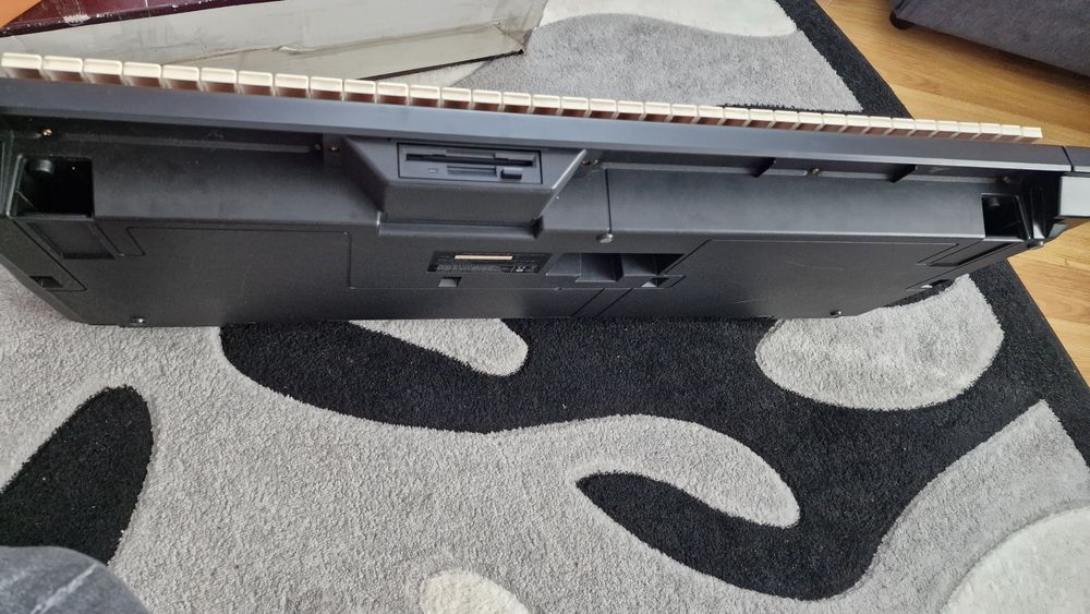 Ymaha синтезатор